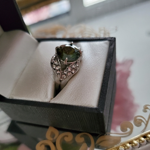 💎Gorgeous Peridot gemstone ring - Picture 4 of 6